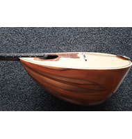 Μπουζούκι παραδοσιακό τρίχορδο από καρυδιά . |  Μπουζούκια 6-χορδα στο Pegasus Music Store