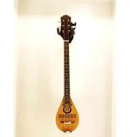 Μπαγλαμάς Χειροποίητος με καπάκι από έλατο και ηχείο σχεδιασμένο σαν λύρα |  Μπαγλαμάδες στο Pegasus Music Store