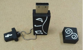 PIANO USB 2.0 - 8GB |  Δώρα Για Μουσικούς στο Pegasus Music Store