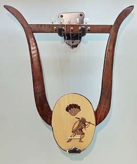 Apollonia Lyra 5 - strings with ancient greek soldier design |  Greek ancient instruments. στο Pegasus Music Store