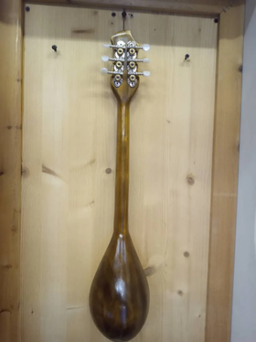 Baglamas Greek handmade with olives design made from Abalone. |  Baglamas στο Pegasus Music Store